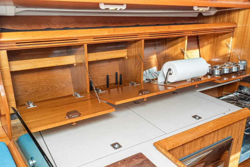 Slide: The Image of Jeanneau 43 Sun Odessey 2001 - 4190551