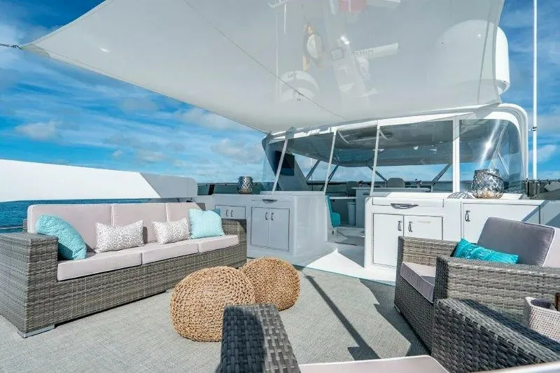 Slide: The Image of Sun Deck Flybridge Seating - 4193727