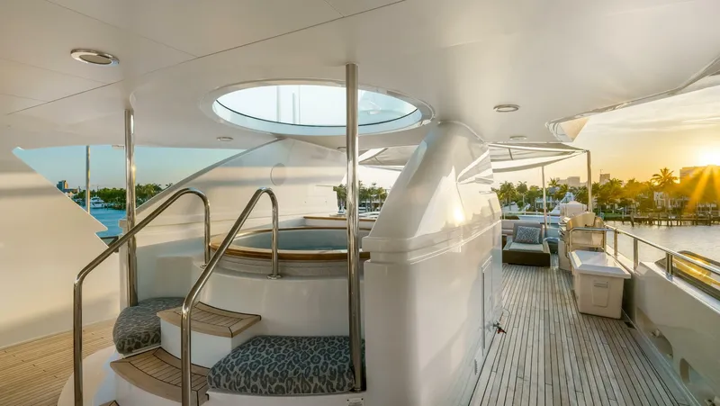 Slide: The Image of Sun Deck Jacuzzi - 4200397