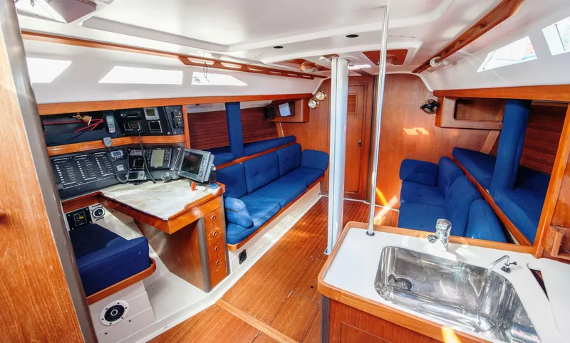 Slide: The Image of C&C 44 1985 - 4202148