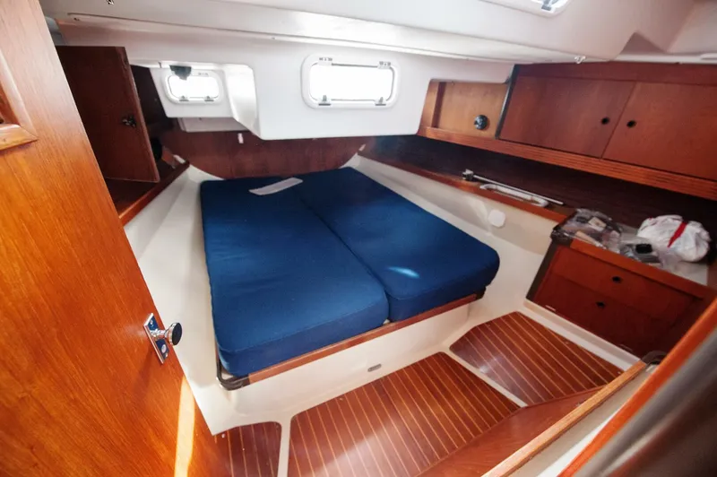 Slide: The Image of C&C 44 1985 - 4202155