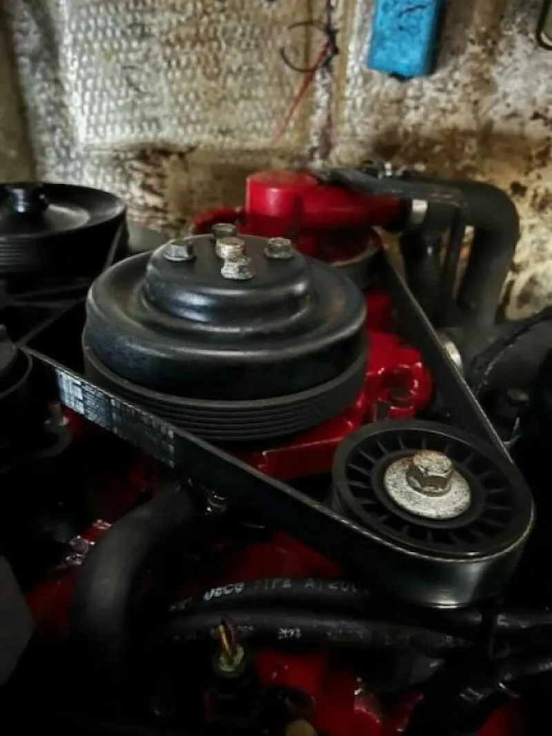 Slide: The Image of Engine Pulley - 4383034