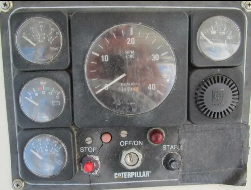 Slide: The Image of Island Hopper Center Console w/Cuddy Cabin 1997 - 4210810