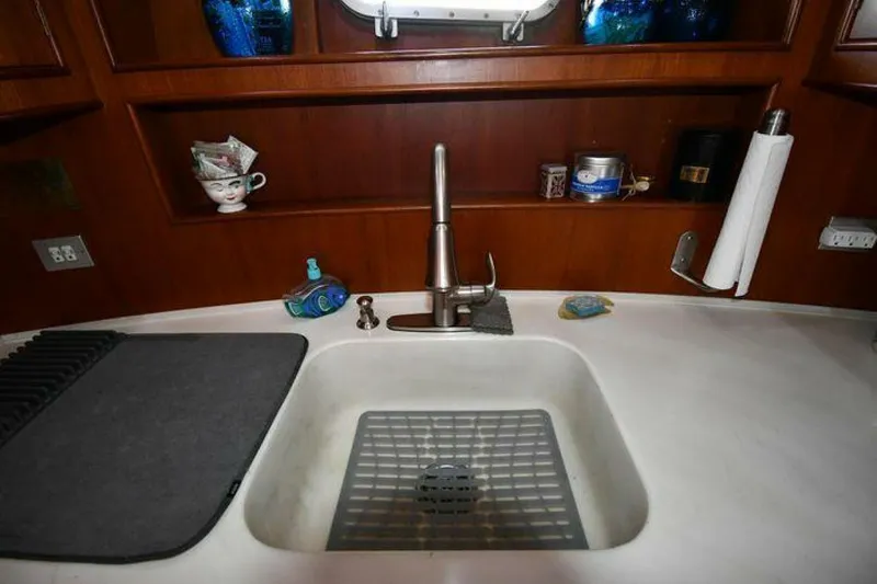 Slide: The Image of Lowland 64 Pilot House Long Range Motor Yacht 1986 - 4959214