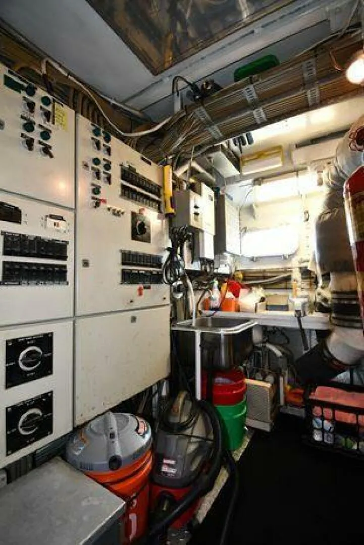 Slide: The Image of Lowland 64 Pilot House Long Range Motor Yacht 1986 - 4959378