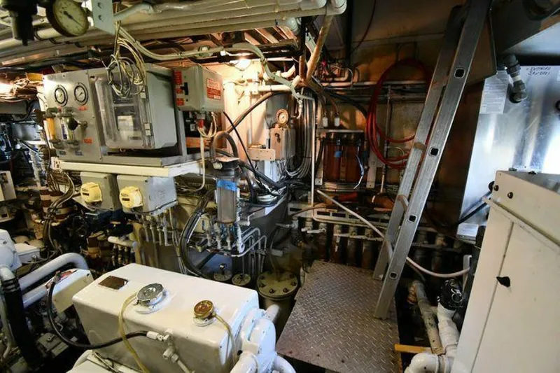 Slide: The Image of Lowland 64 Pilot House Long Range Motor Yacht 1986 - 4959385