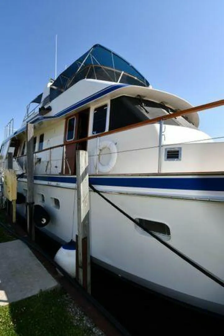 Slide: The Image of Lowland 64 Pilot House Long Range Motor Yacht 1986 - 4959100