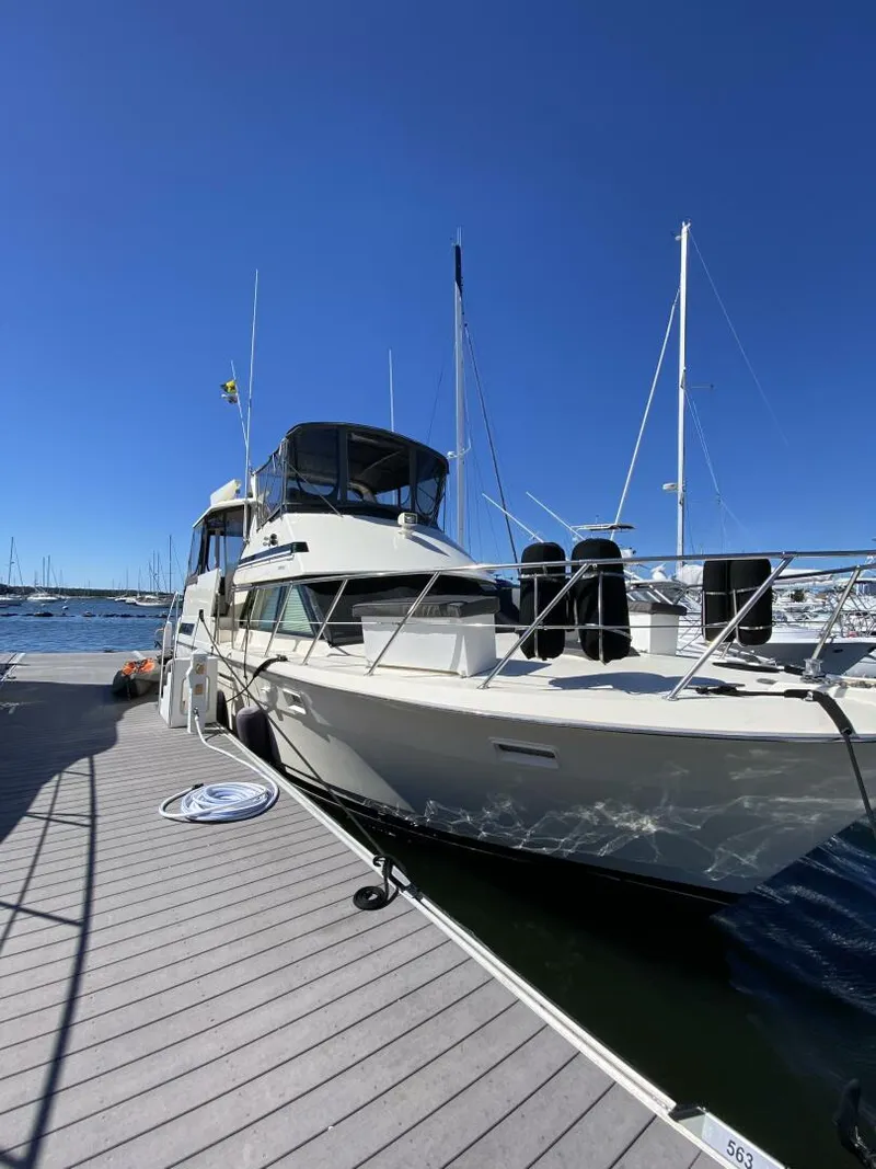 Slide: The Image of Hatteras Motor Yacht DC 1991 - 4212407