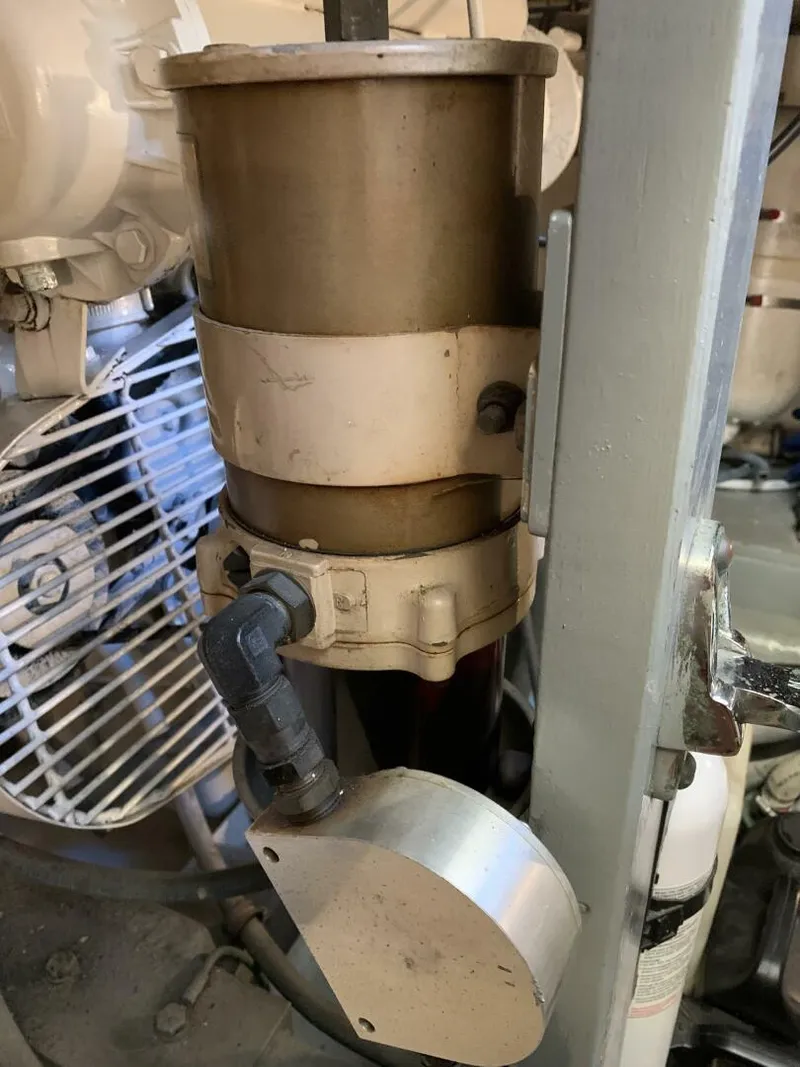 Slide: The Image of Hatteras Motor Yacht DC 1991 - 4213143