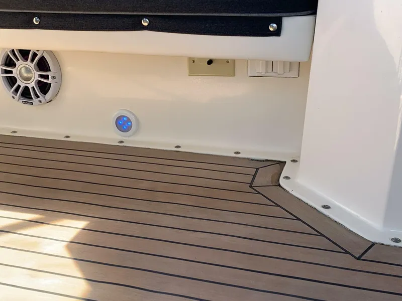 Slide: The Image of Hatteras Motor Yacht DC 1991 - 4213151