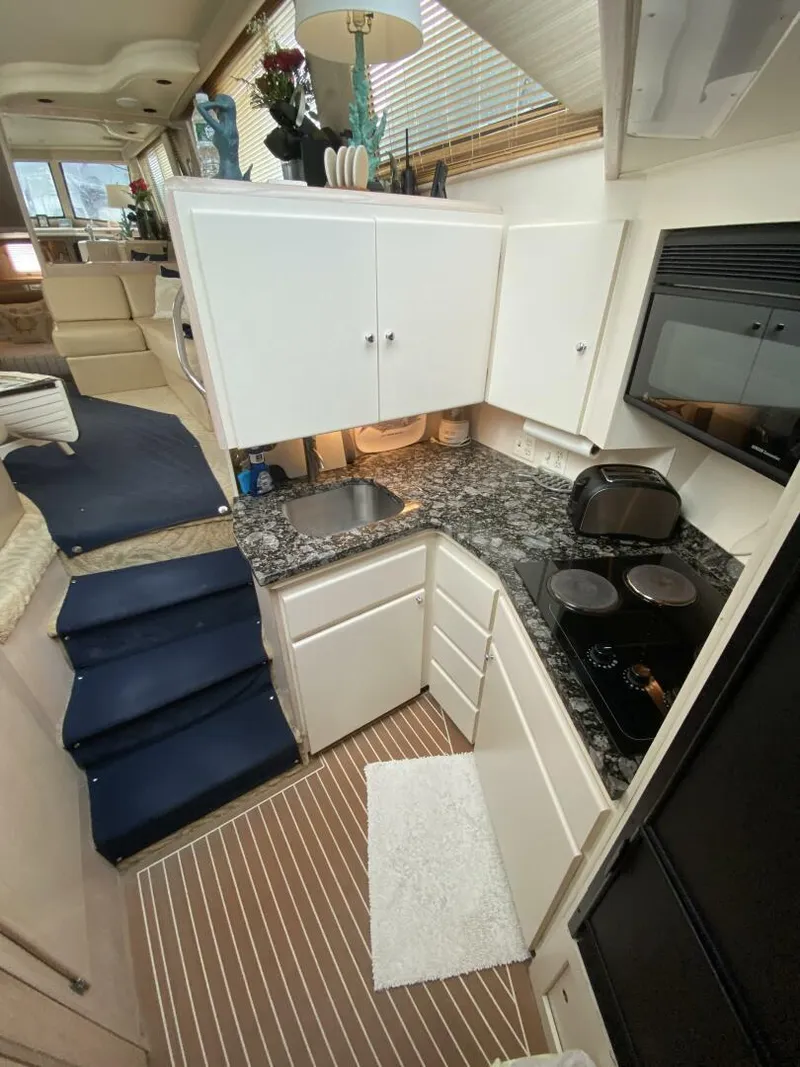 Slide: The Image of Hatteras Motor Yacht DC 1991 - 4212540