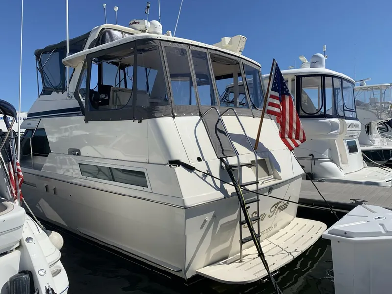 Slide: The Image of Hatteras Motor Yacht DC 1991 - 4211874