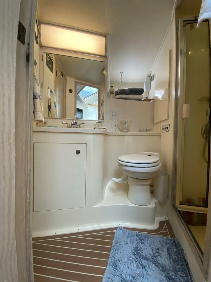 Slide: The Image of Hatteras Motor Yacht DC 1991 - 4212902