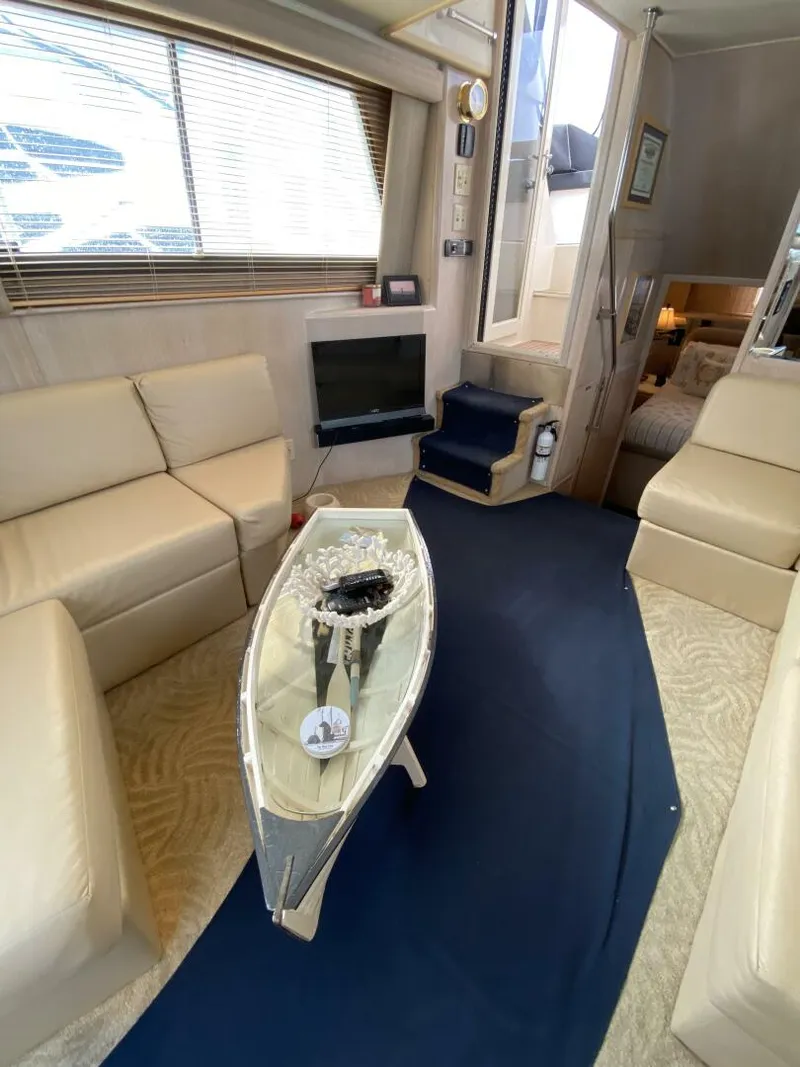 Slide: The Image of Hatteras Motor Yacht DC 1991 - 4212905