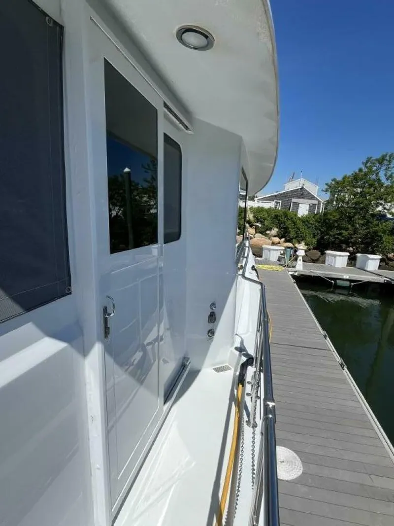 Slide: The Image of Hatteras 74' Sport Bridge Motor Yacht 1999 - 5344162