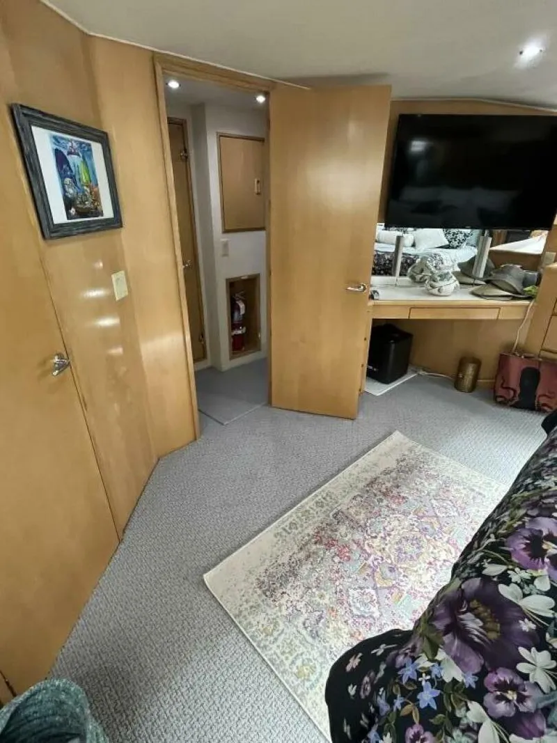 Slide: The Image of Hatteras 74' Sport Bridge Motor Yacht 1999 - 5344422