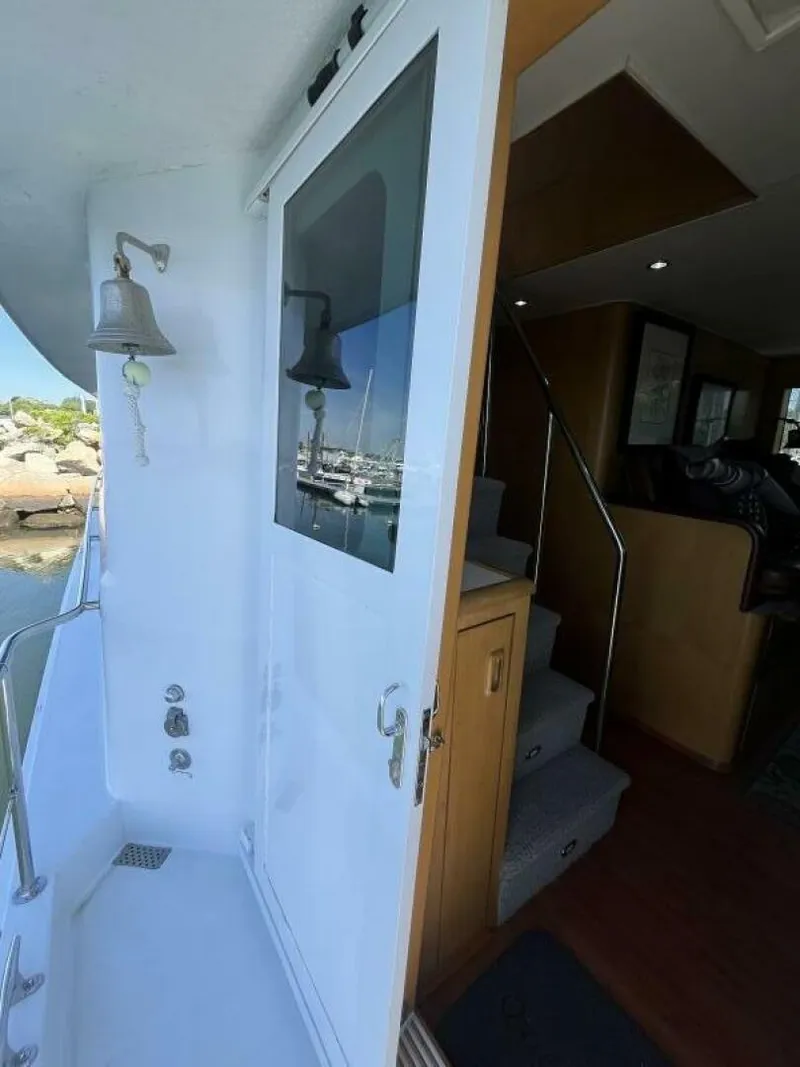 Slide: The Image of Hatteras 74' Sport Bridge Motor Yacht 1999 - 5344167