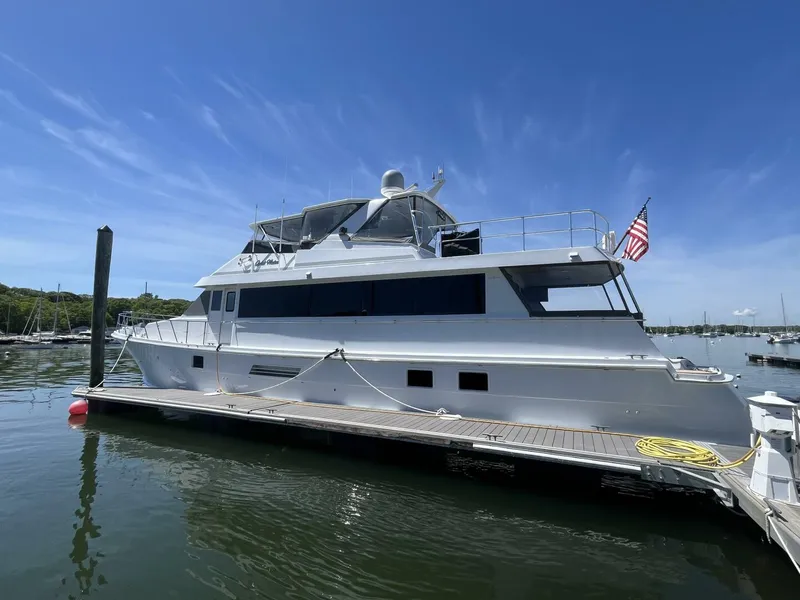 Slide: The Image of Hatteras 74' Sport Bridge Motor Yacht 1999 - 5344150
