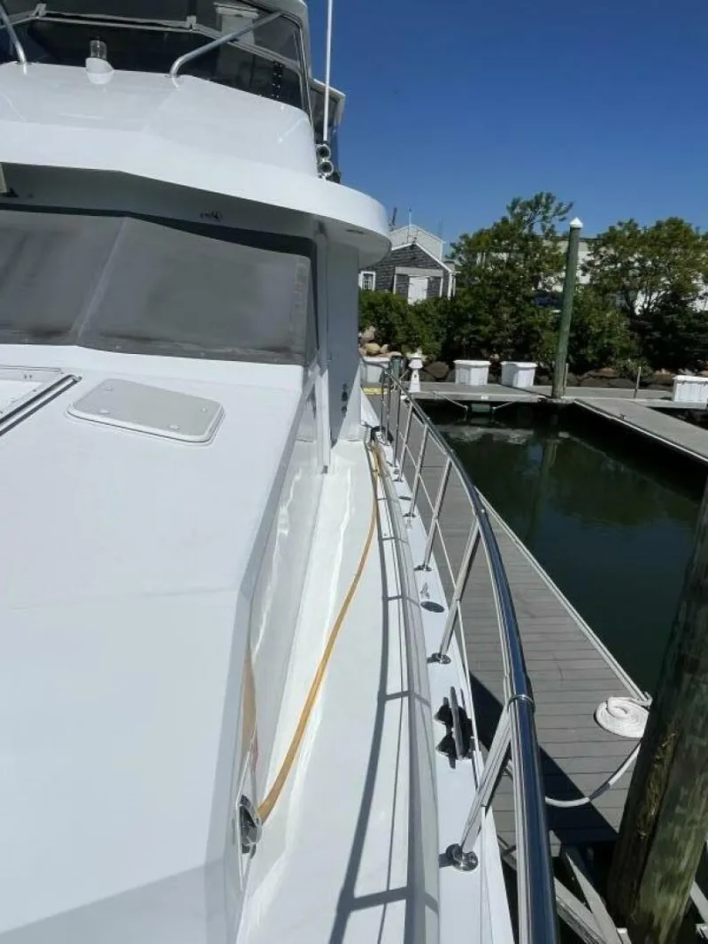 Slide: The Image of Hatteras 74' Sport Bridge Motor Yacht 1999 - 5344174