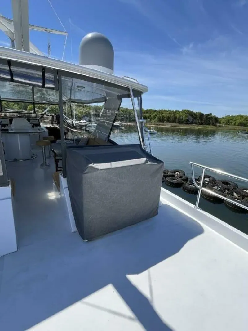 Slide: The Image of Hatteras 74' Sport Bridge Motor Yacht 1999 - 5344168