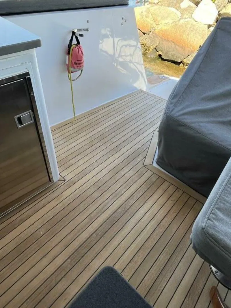 Slide: The Image of Hatteras 74' Sport Bridge Motor Yacht 1999 - 5344182