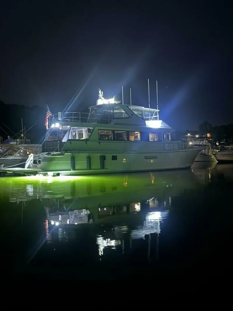 Slide: The Image of Hatteras 74' Sport Bridge Motor Yacht 1999 - 5375122