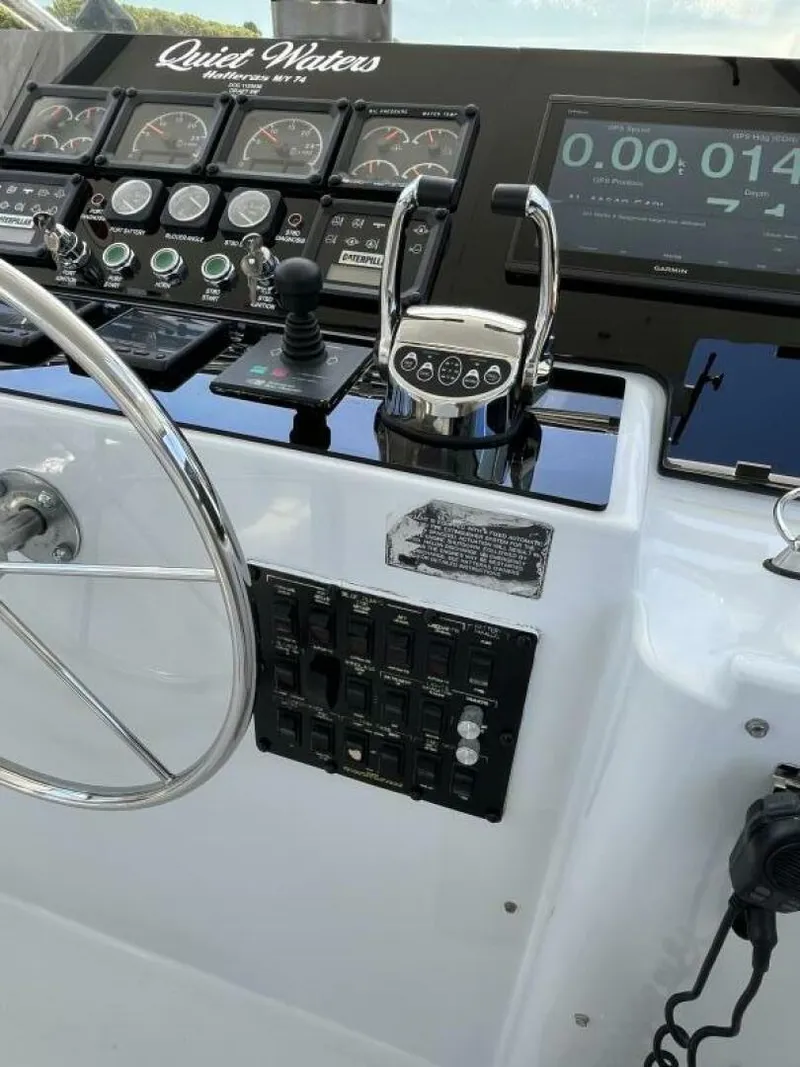Slide: The Image of Hatteras 74' Sport Bridge Motor Yacht 1999 - 5344260