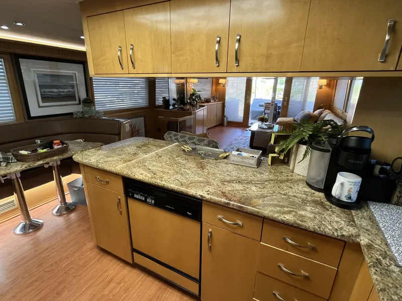 Slide: The Image of Hatteras 74' Sport Bridge Motor Yacht 1999 - 5344308
