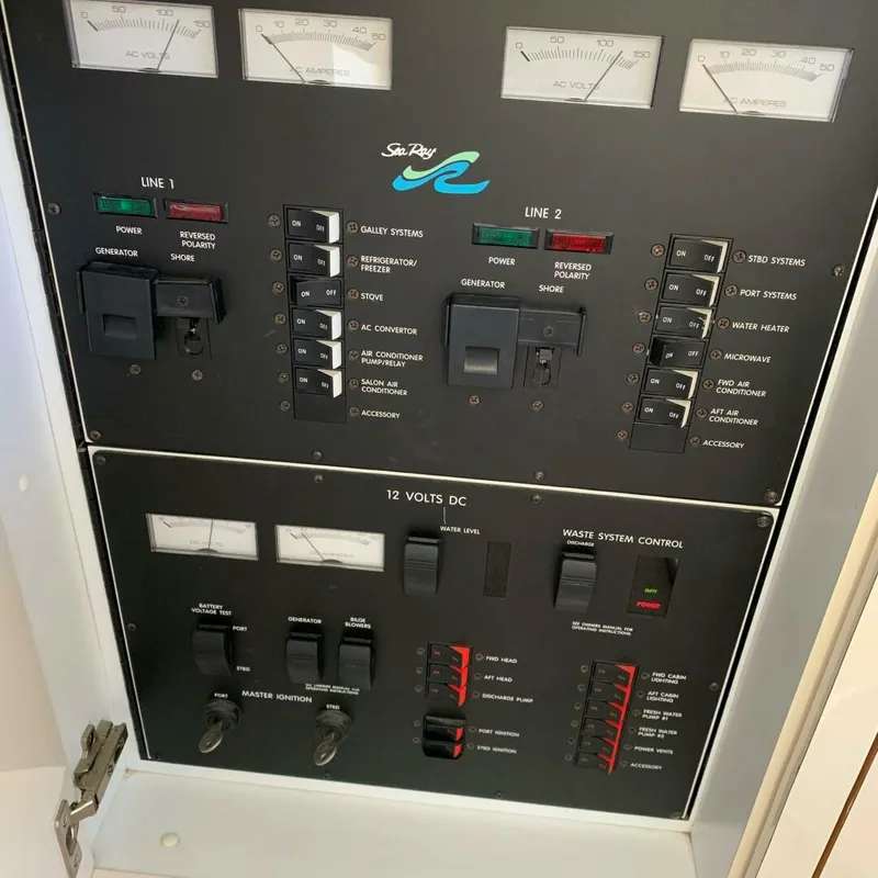 Slide: The Image of Sea Ray 420 Aft Cabin 1997 - 4213412