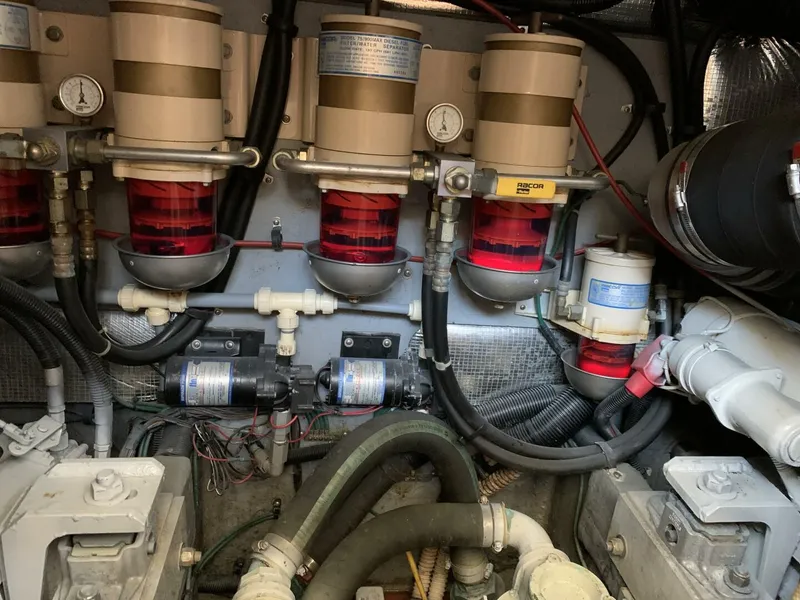 Slide: The Image of Sea Ray 420 Aft Cabin 1997 - 4213378