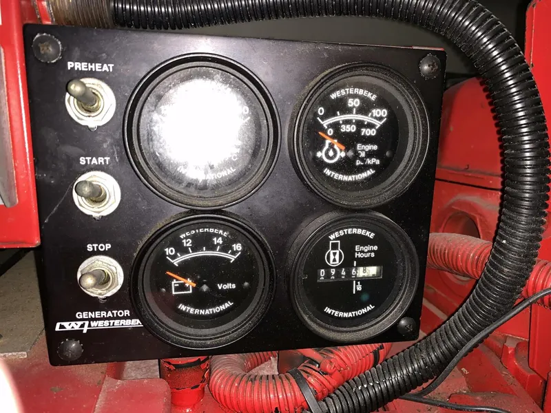 Slide: The Image of Sea Ray 420 Aft Cabin 1997 - 4213374