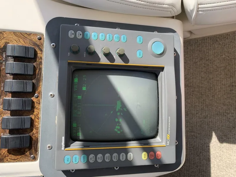 Slide: The Image of Sea Ray 420 Aft Cabin 1997 - 4213421