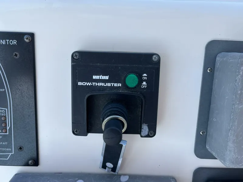 Slide: The Image of Sea Ray 420 Aft Cabin 1997 - 4213332