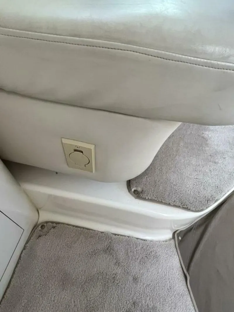 Slide: The Image of Sea Ray 420 Aft Cabin 1997 - 4213273