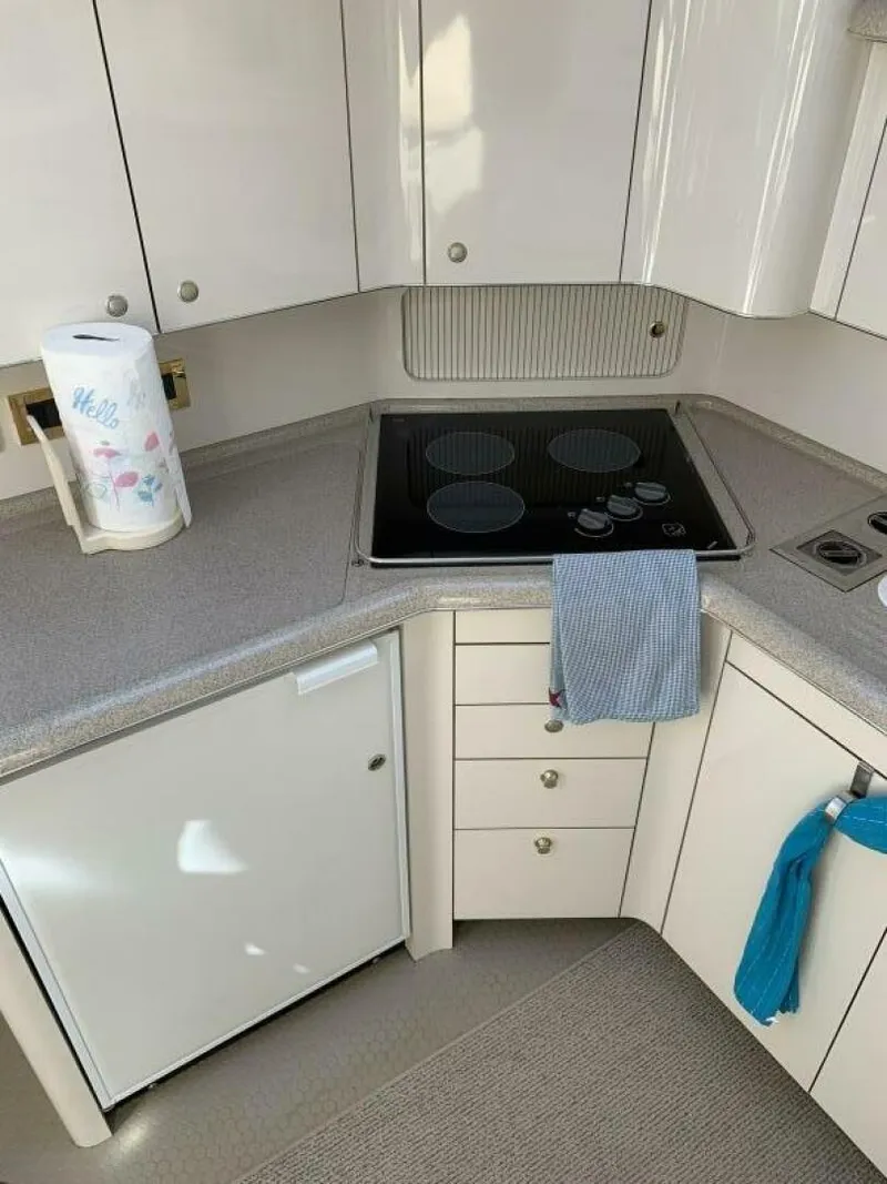 Slide: The Image of Sea Ray 420 Aft Cabin 1997 - 4213409