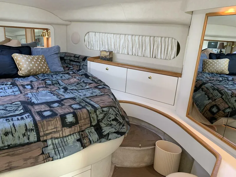 Slide: The Image of Sea Ray 420 Aft Cabin 1997 - 4213401