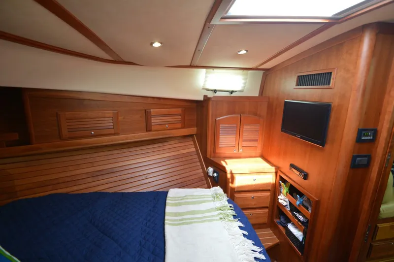 Slide: The Image of Sabreline 42 Salon Express 2013 - 4213996