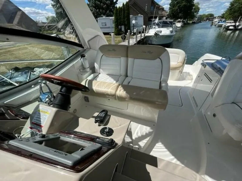 Slide: The Image of Sea Ray 330 Sundancer 2009 - 4216463