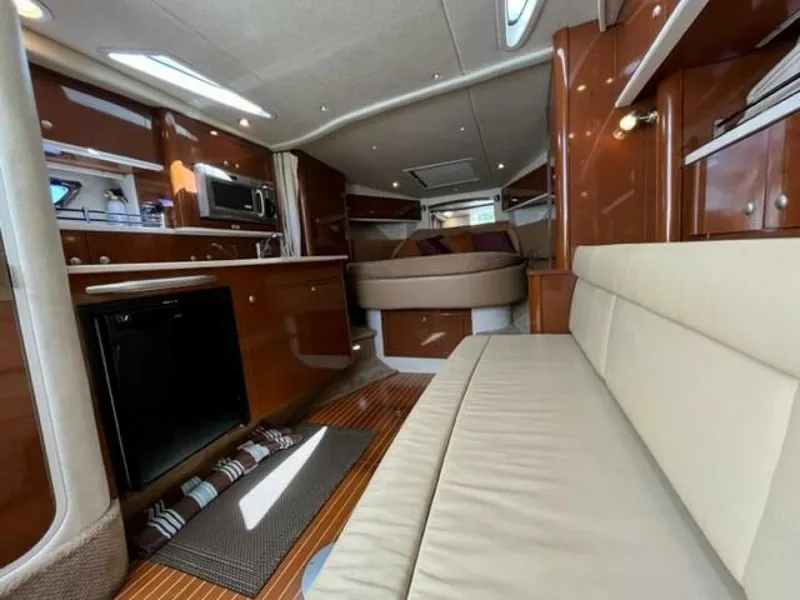 Slide: The Image of Sea Ray 330 Sundancer 2009 - 4216468