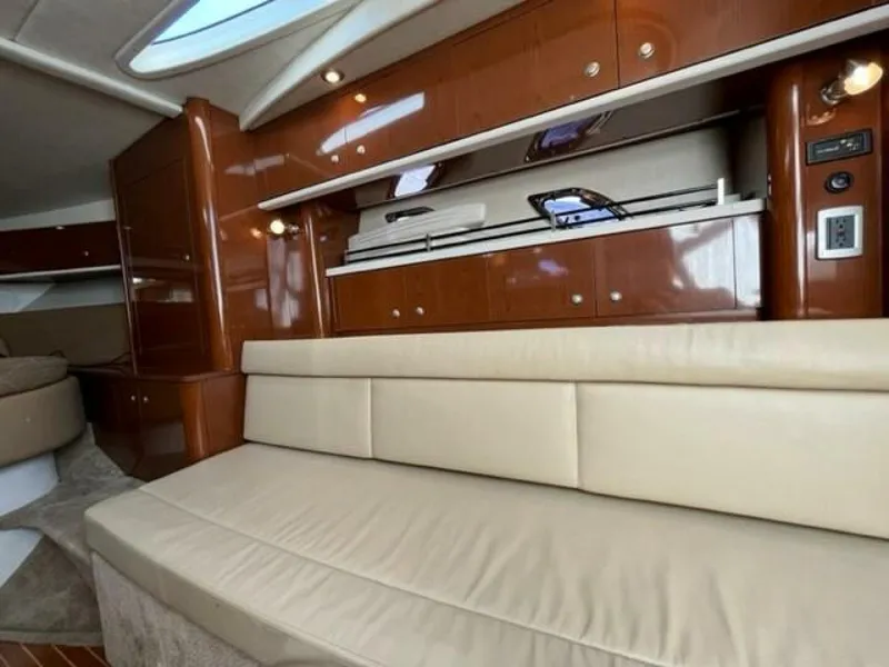 Slide: The Image of Sea Ray 330 Sundancer 2009 - 4216472