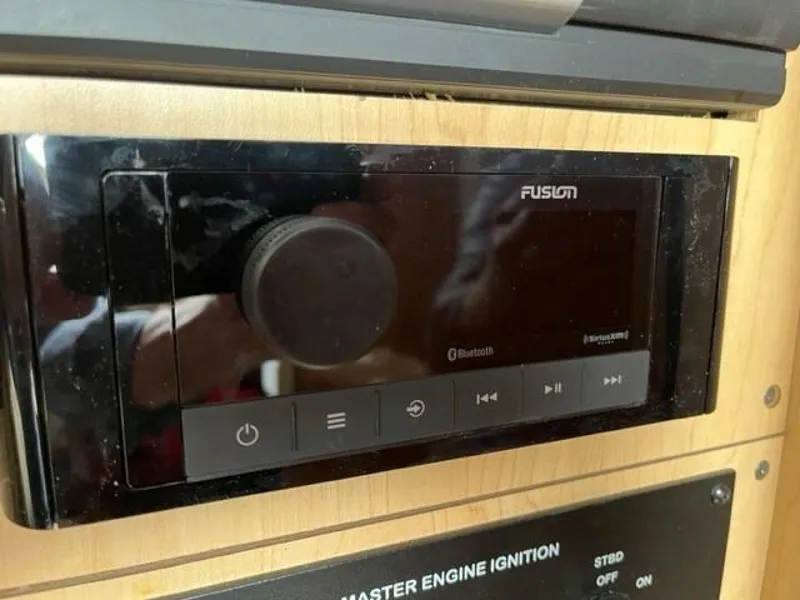 Slide: The Image of Sea Ray 330 Sundancer 2009 - 4216495