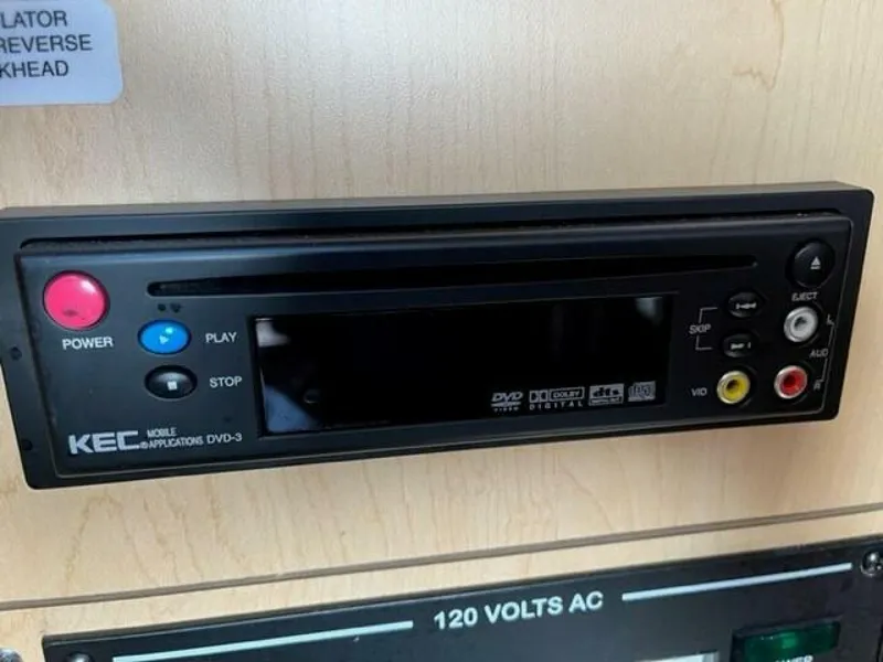 Slide: The Image of Sea Ray 330 Sundancer 2009 - 4216496