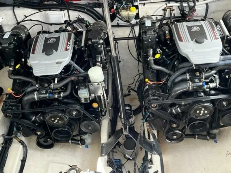 Slide: The Image of Sea Ray 330 Sundancer 2009 - 4216501