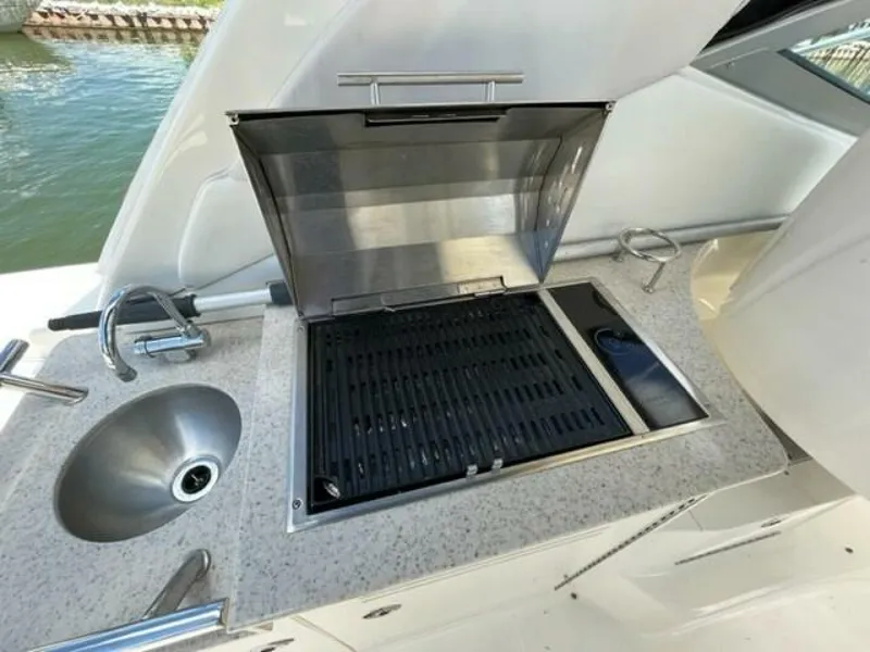Slide: The Image of Sea Ray 330 Sundancer 2009 - 4216450