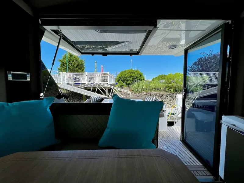 Slide: The Image of Salon_open - 5107634