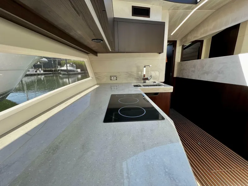 Slide: The Image of Galley_kitchen - 5107621