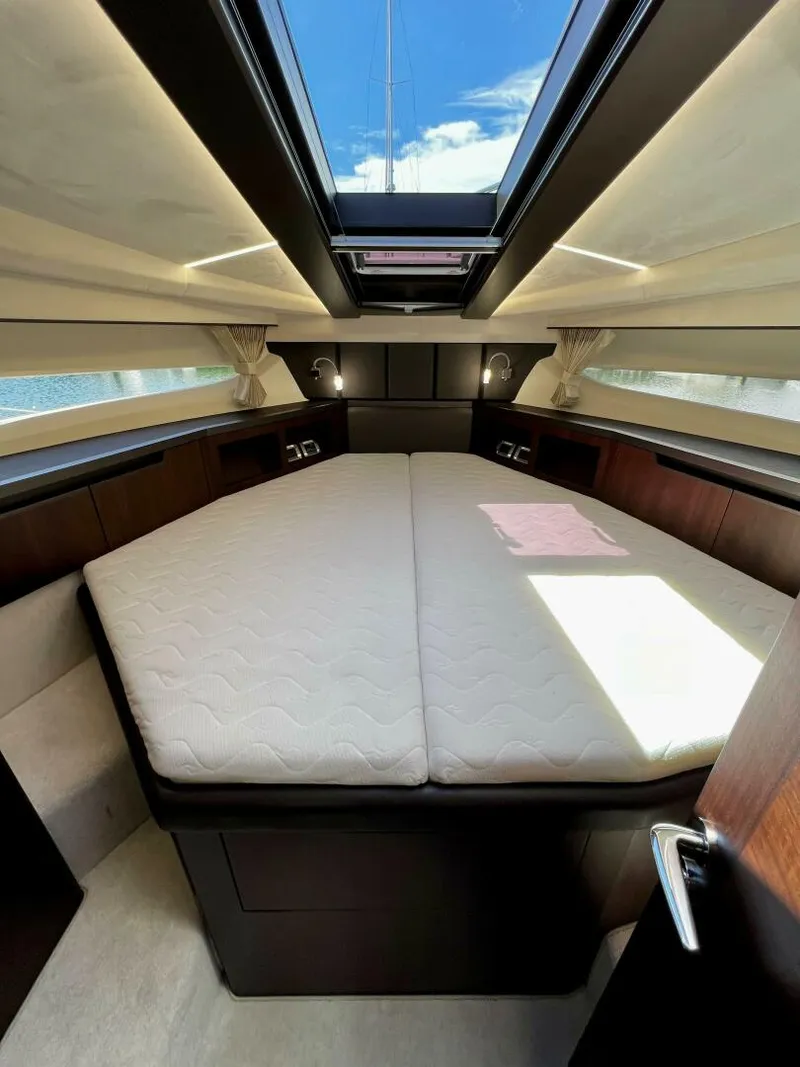 Slide: The Image of Guest_cabin_bow - 5107624