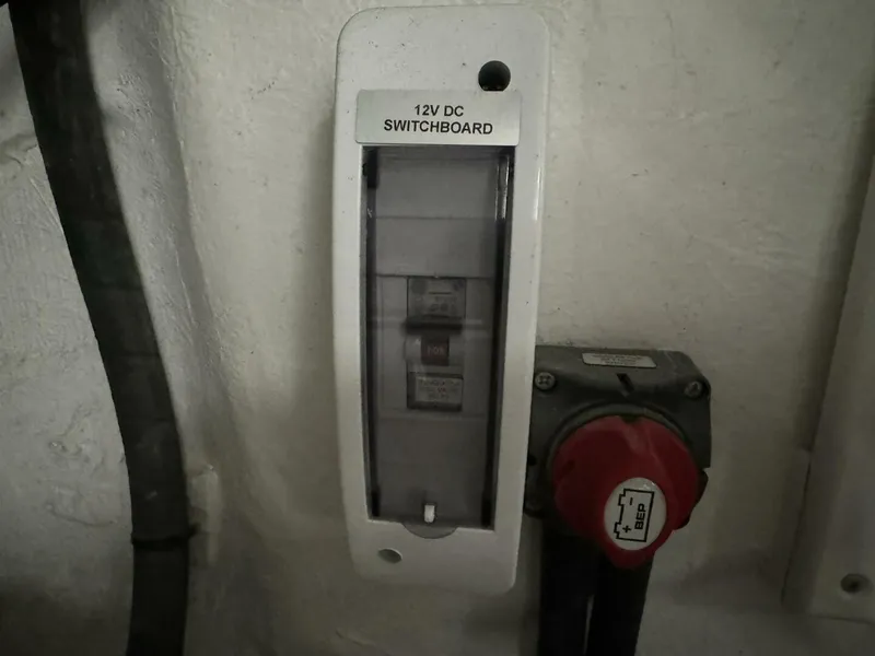 Slide: The Image of 12v_dc_swithboard - 5056204