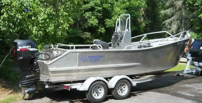 The Image of Custom Tuffer 230 2005 - 4217302