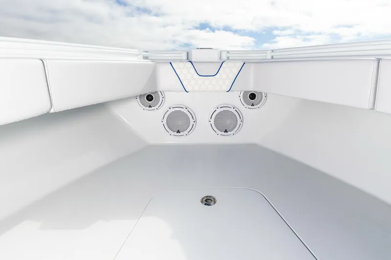 Slide: The Image of Contender 44fs 2023 - 4217734